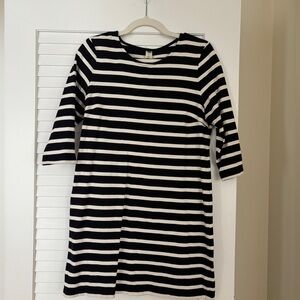 Old Navy Black and White 3/4 Length Sleeve Dress